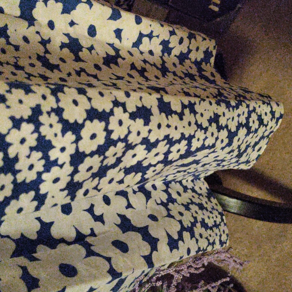 Blue and white floral A-line dress in a size 14 - Picture 7 of 10